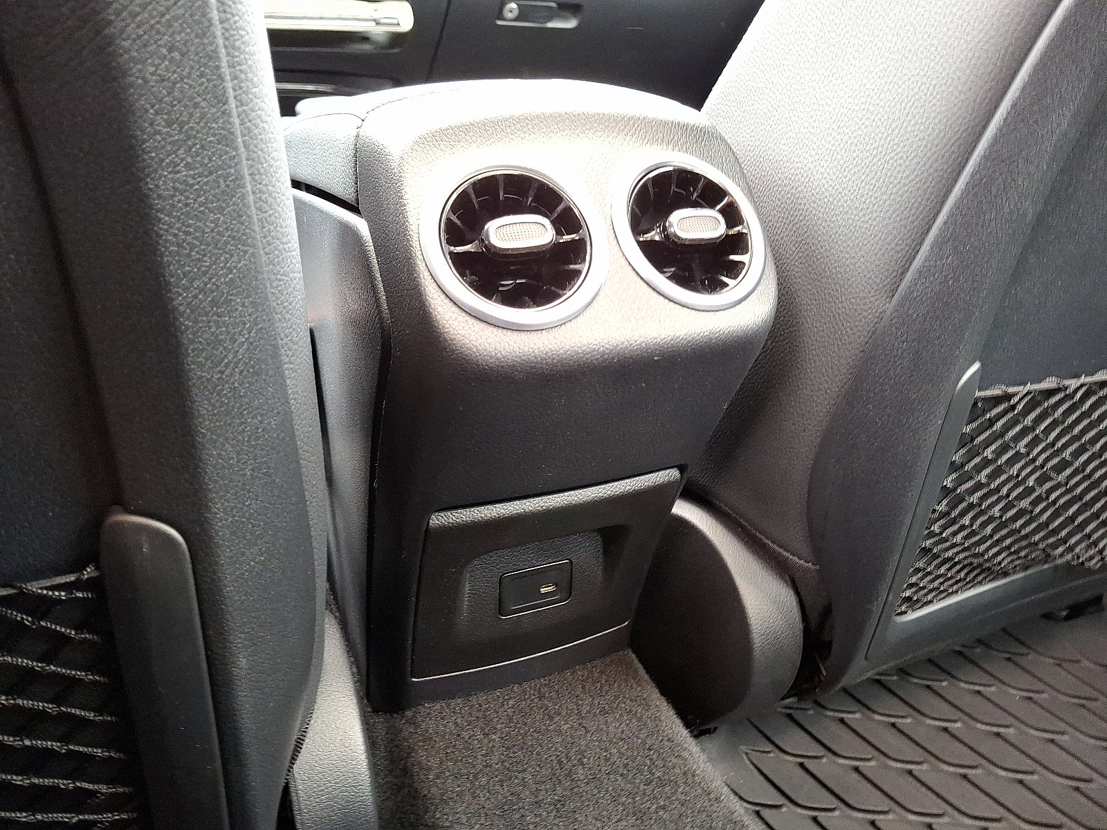 Used 2023 Mercedes-Benz CLA 250 4MATIC image 11