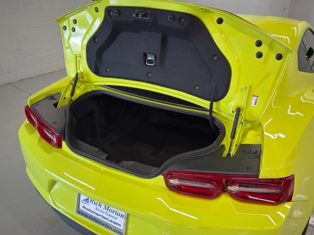 Used 2021 Chevrolet Camaro LT RWD image 17