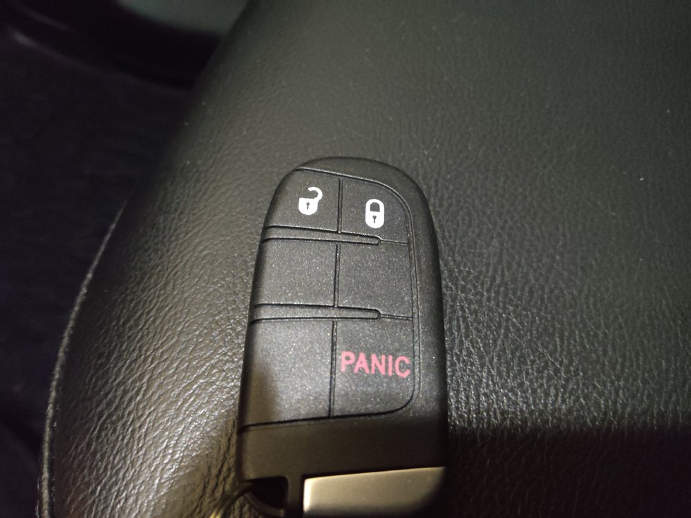 Used 2020 Jeep Compass Latitude w/ Popular Equipment Group FWD image 32