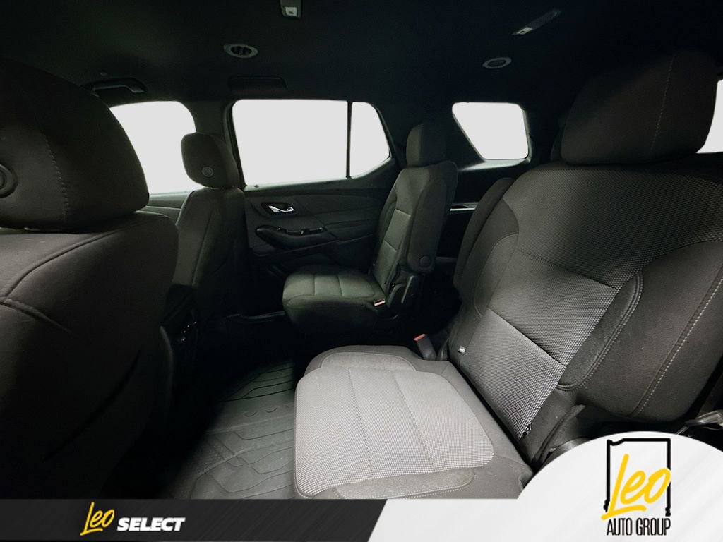 Used 2023 Chevrolet Traverse LT FWD image 23