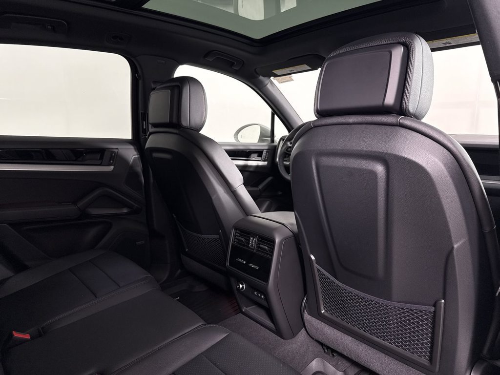 New 2026 Porsche Cayenne S AWD/4WD image 25