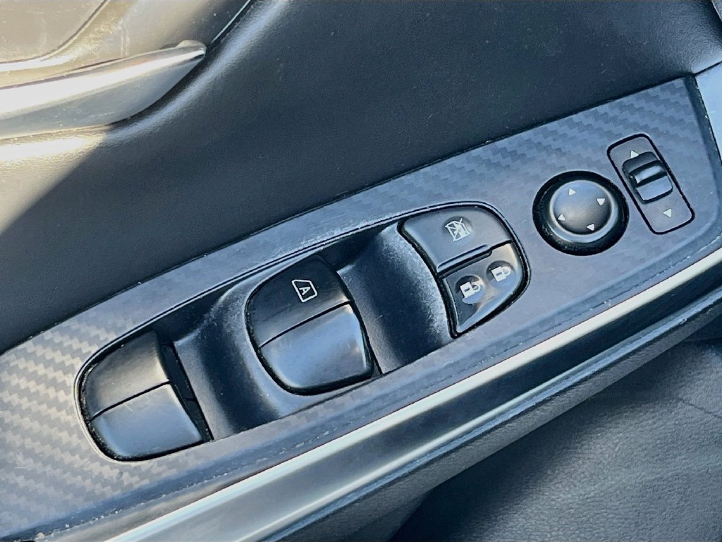 Used 2024 Nissan Sentra SR FWD image 17