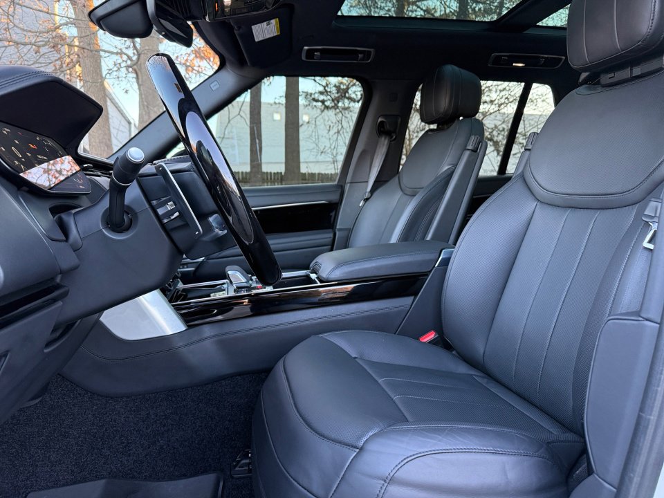 Certified 2023 Land Rover Range Rover SE AWD/4WD image 29