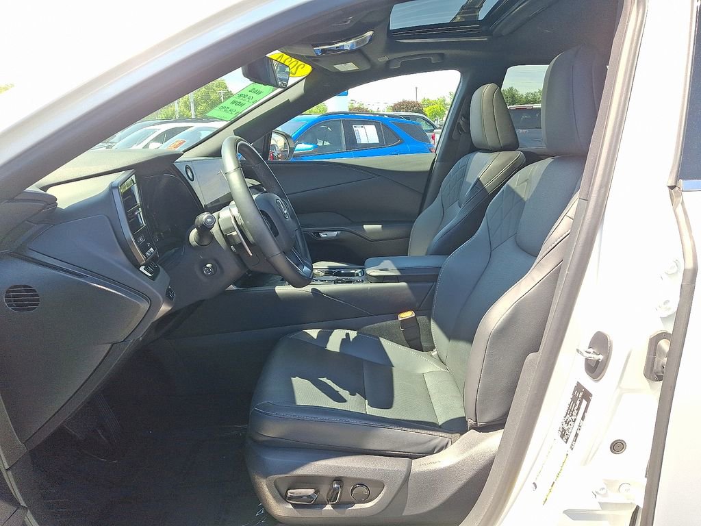 Used 2024 Lexus RX 350h w/ Kick Sensor & Tow Package AWD/4WD image 14