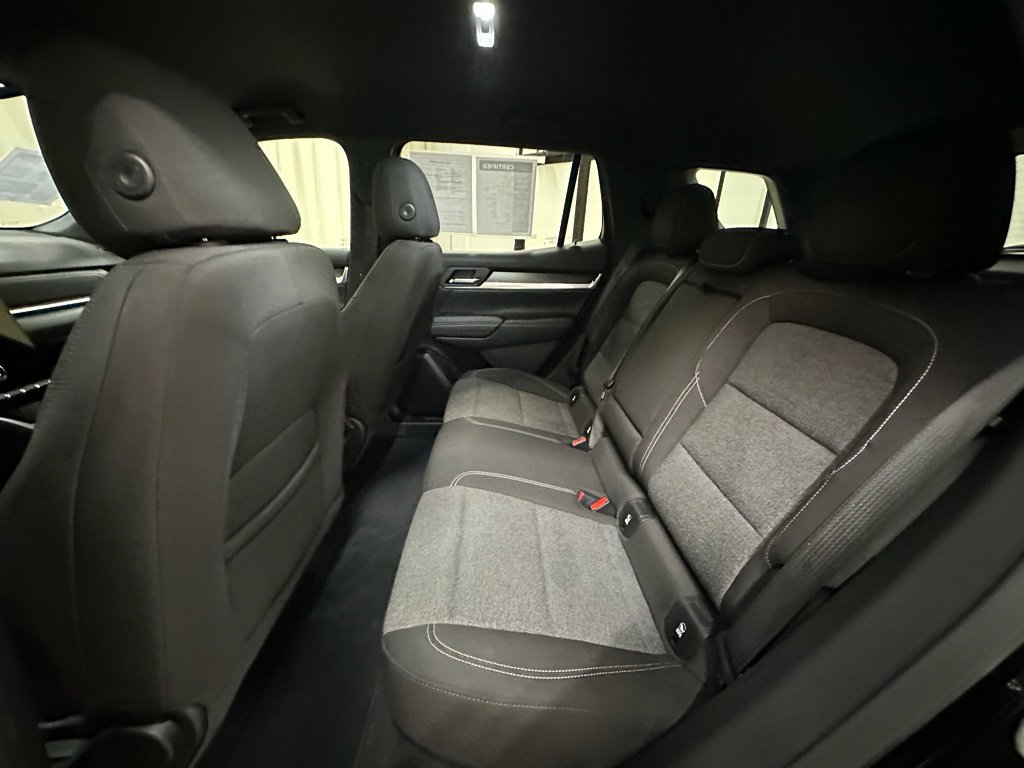 Used 2025 GMC Terrain Elevation image 18