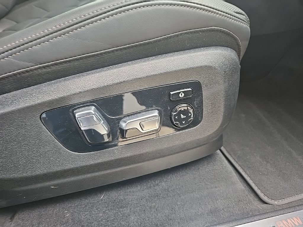 Used 2024 BMW X7 xDrive40i w/ Climate Comfort Package image 75