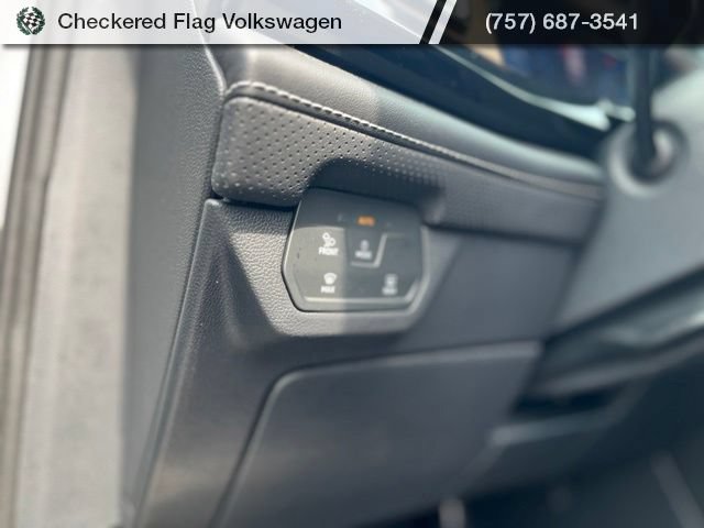 Used 2026 Volkswagen Atlas SE AWD/4WD image 16
