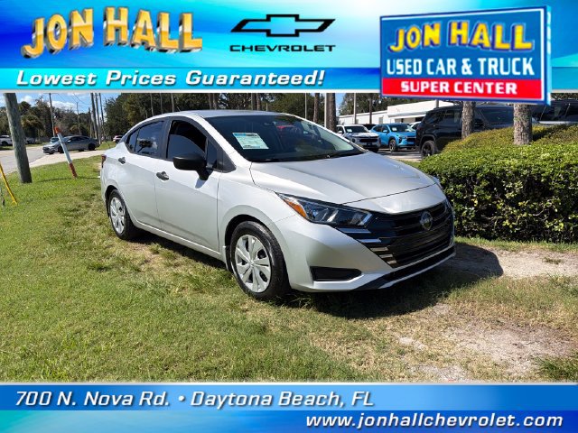 Used 2023 Nissan Versa S w/ Trunk Package