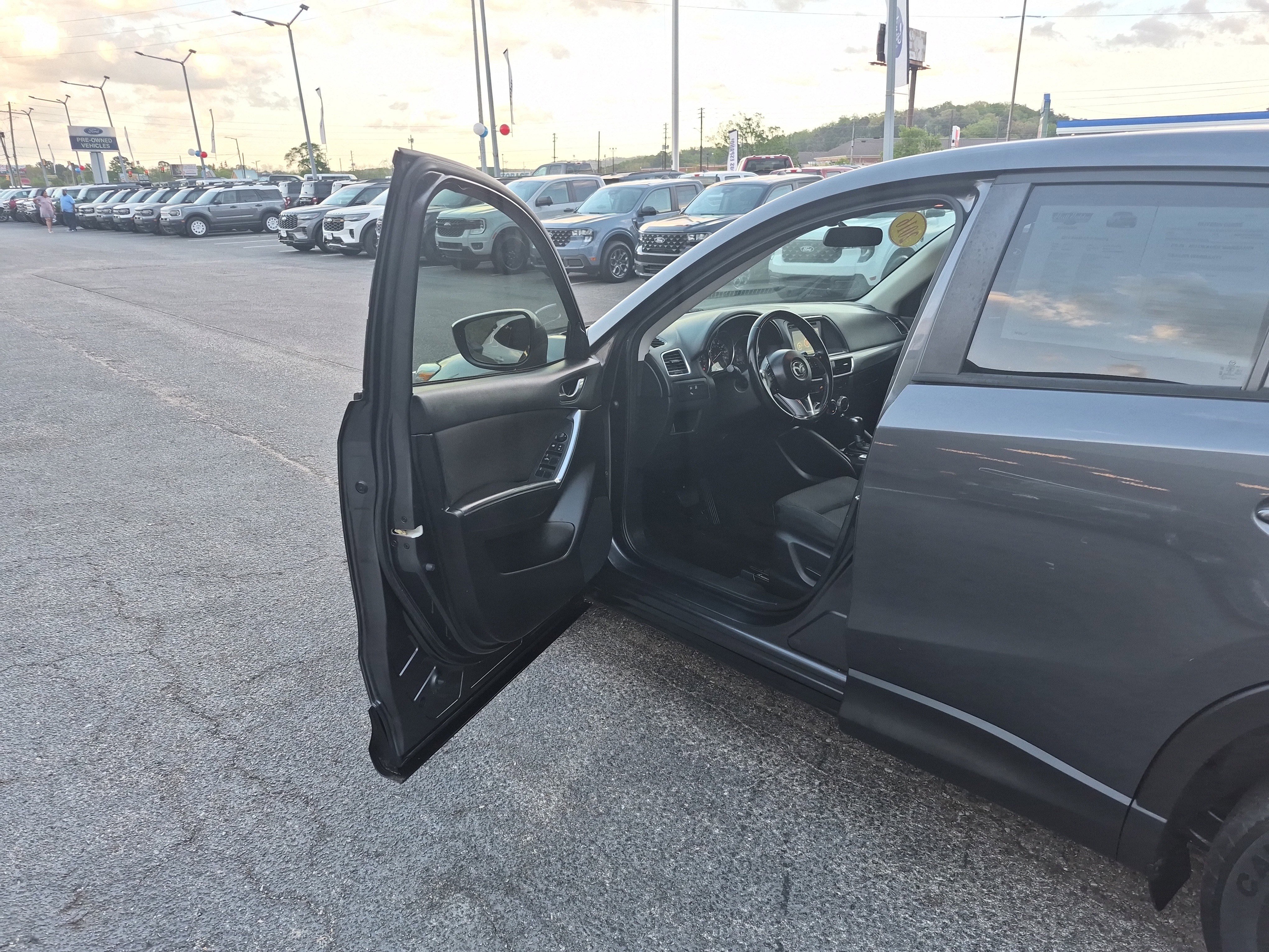Used 2016 MAZDA CX-5 Touring image 9