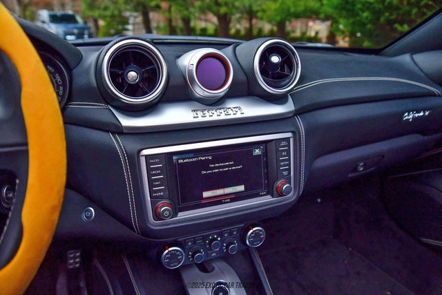 Used 2016 Ferrari California T image 33