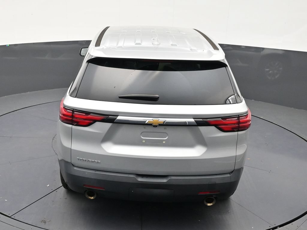 Used 2022 Chevrolet Traverse LS FWD image 14