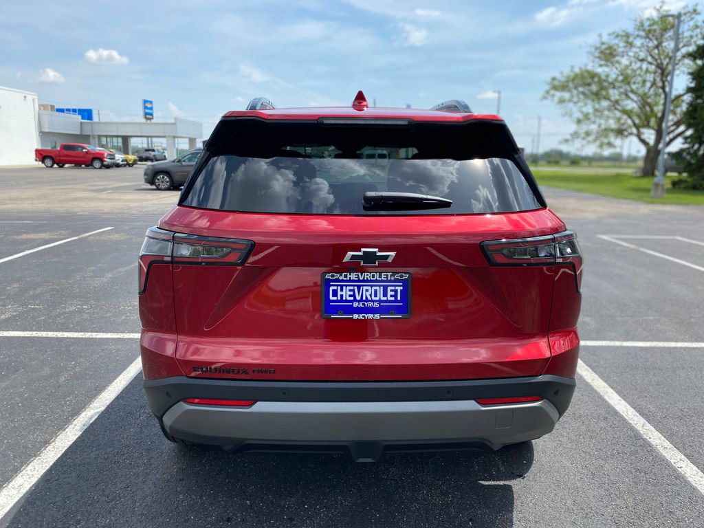 New 2026 Chevrolet Equinox LT w/ Midnight Edition AWD/4WD image 6