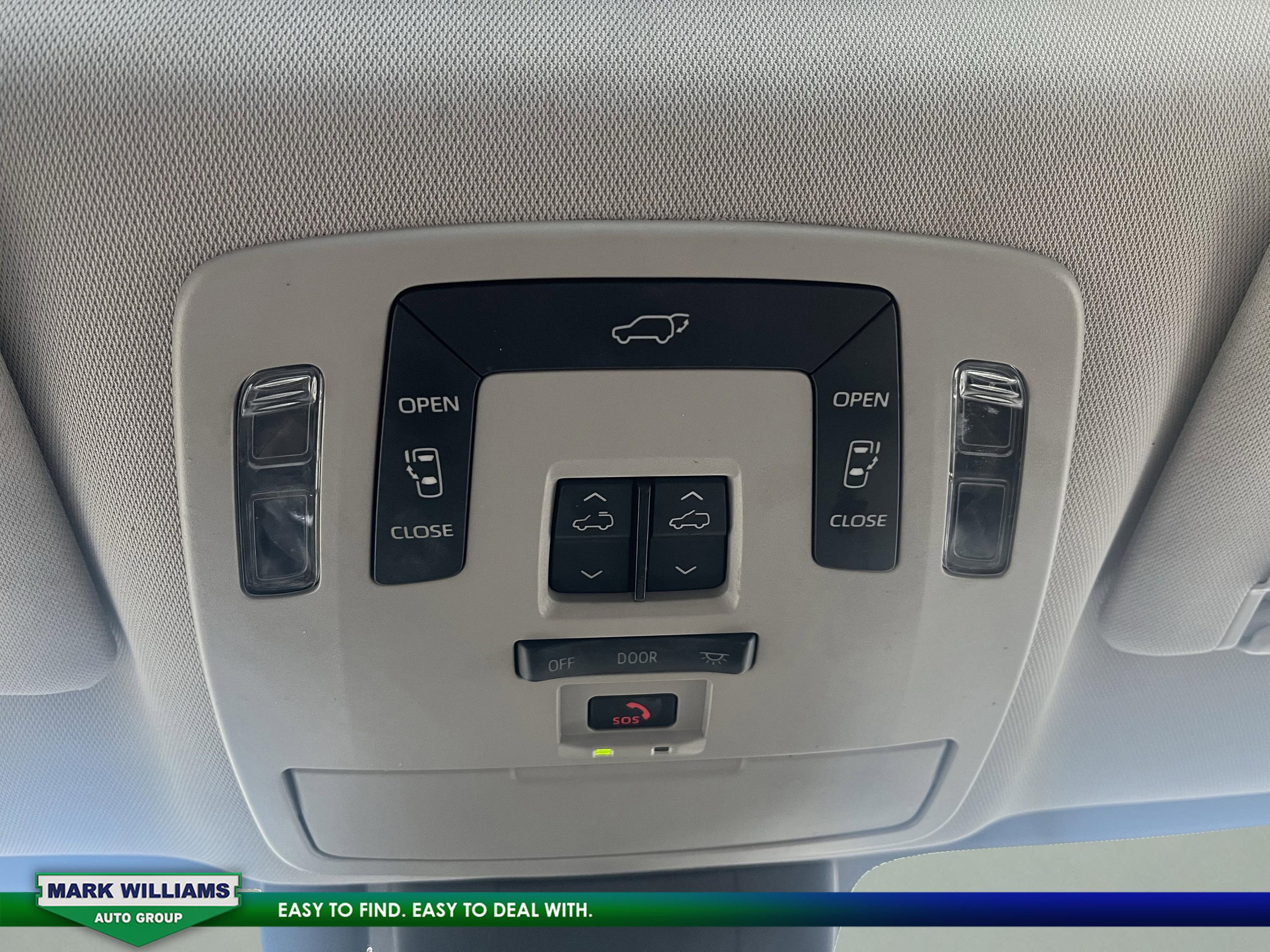 Used 2021 Toyota Sienna XLE image 21