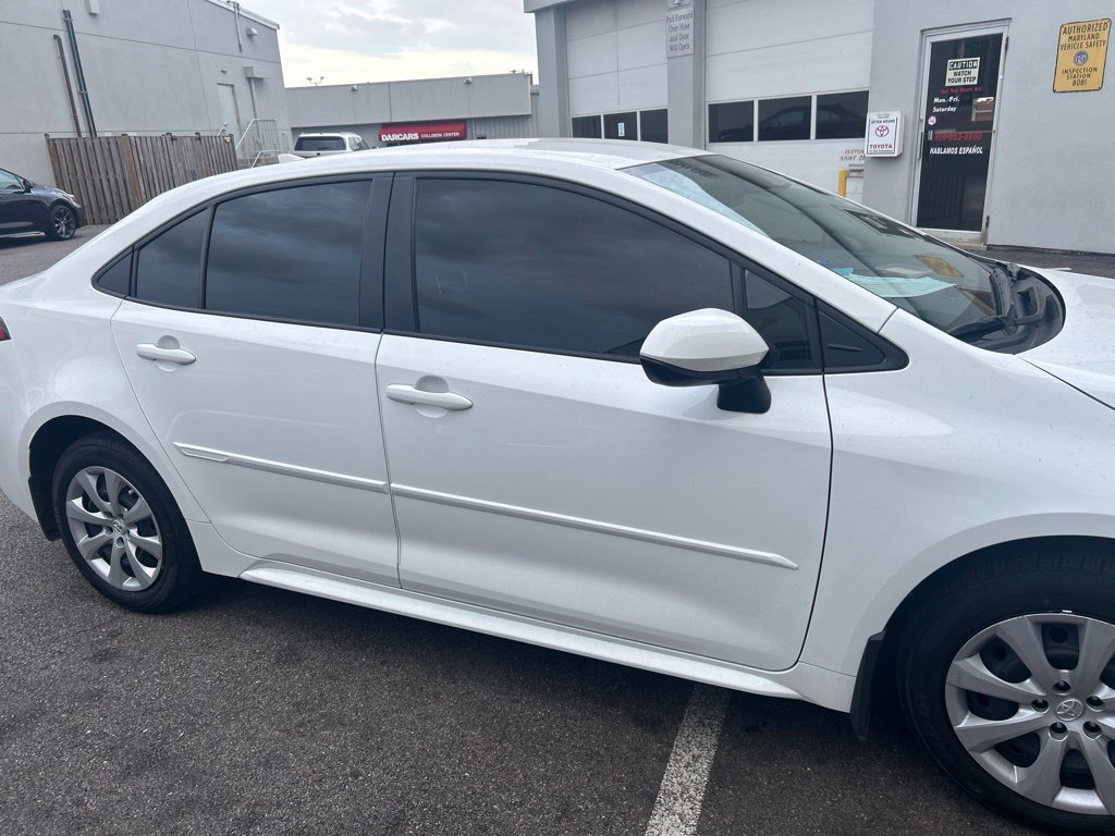 Used 2025 Toyota Corolla LE FWD image 5
