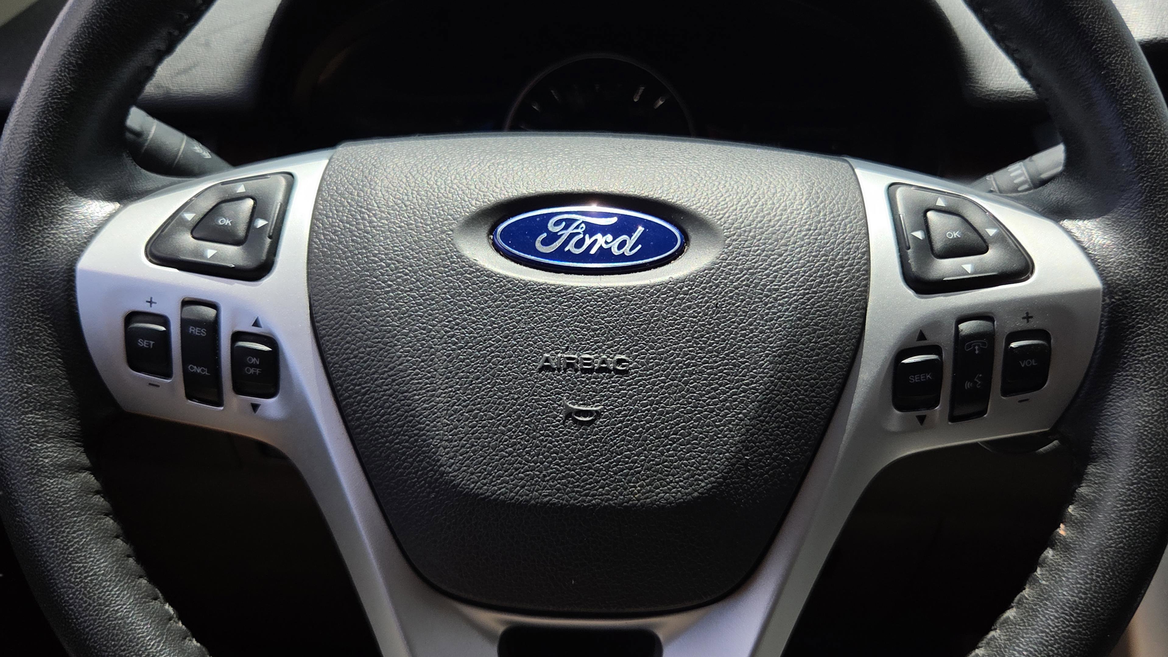 Used 2013 Ford Edge Limited FWD image 25