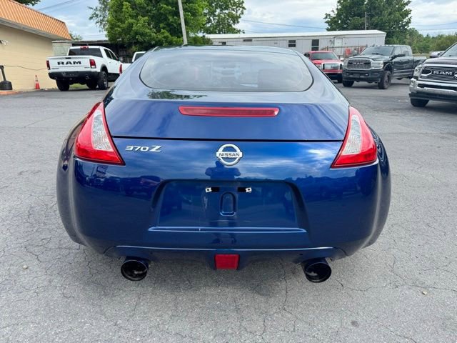 Used 2016 Nissan 370Z Coupe RWD image 3
