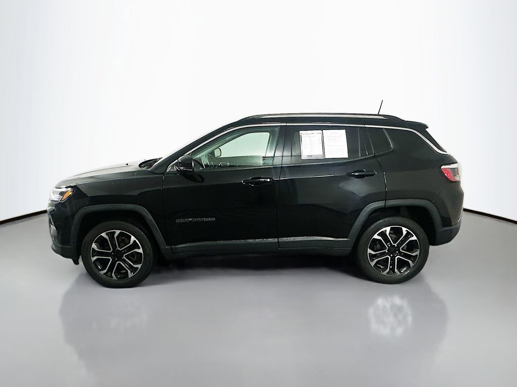 Used 2022 Jeep Compass Limited image 4