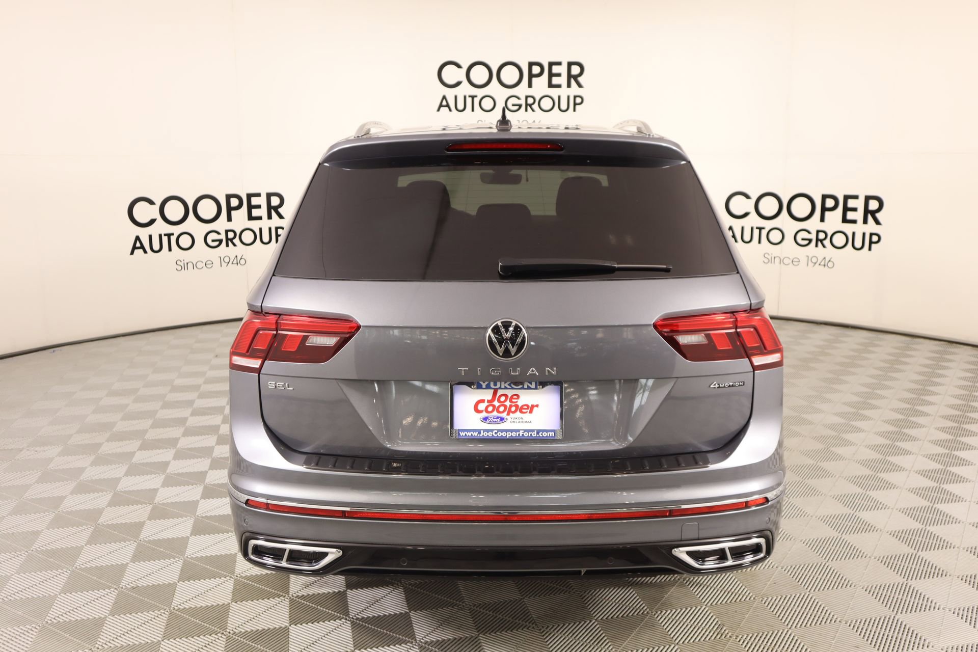 Used 2024 Volkswagen Tiguan SEL R-Line image 22