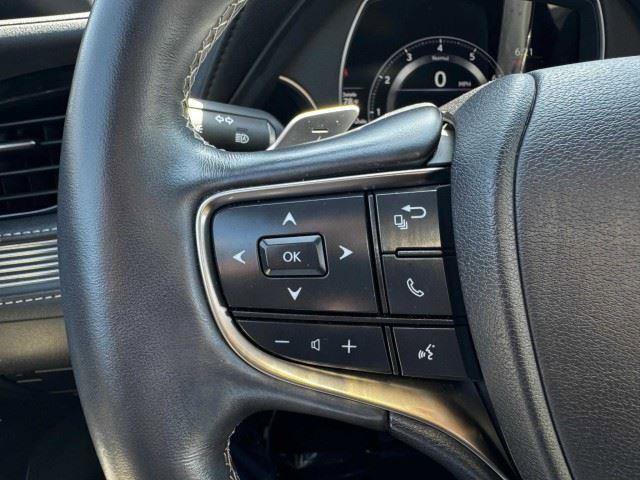 Used 2023 Lexus LS 500 w/ Accessory Package (Z2) RWD image 28