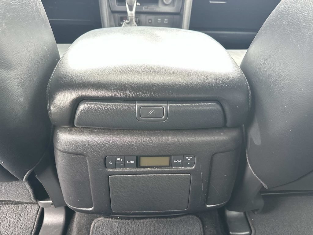 Used 2024 Nissan Armada SL w/ Captain's Chairs Package AWD/4WD image 15