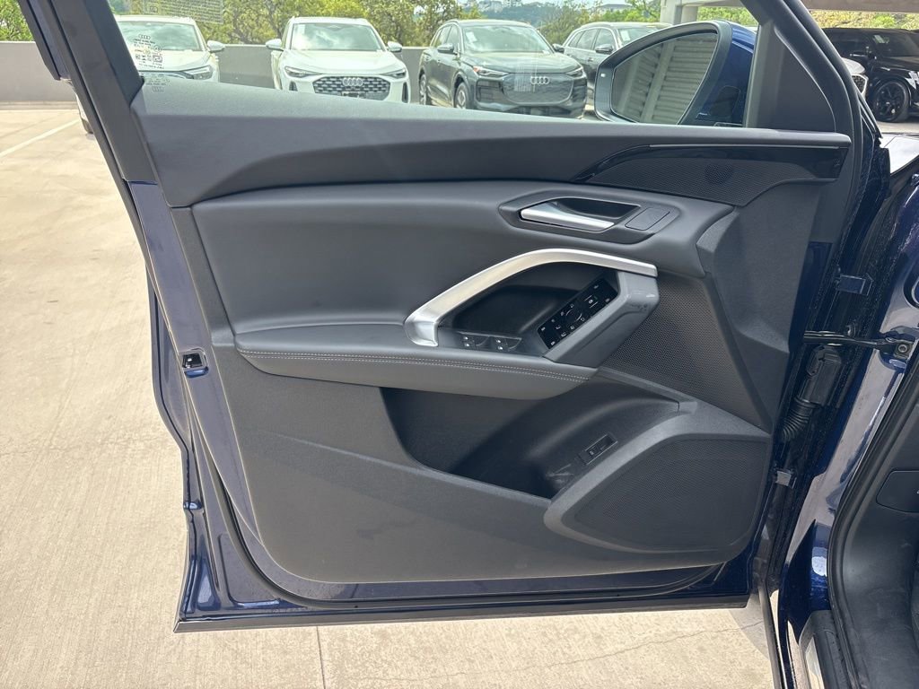 Certified 2025 Audi Q5 Premium w/ Convenience Package image 10