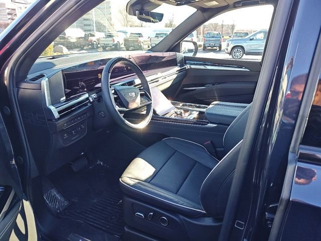 Used 2025 Cadillac Escalade Sport w/ Touring Package image 2