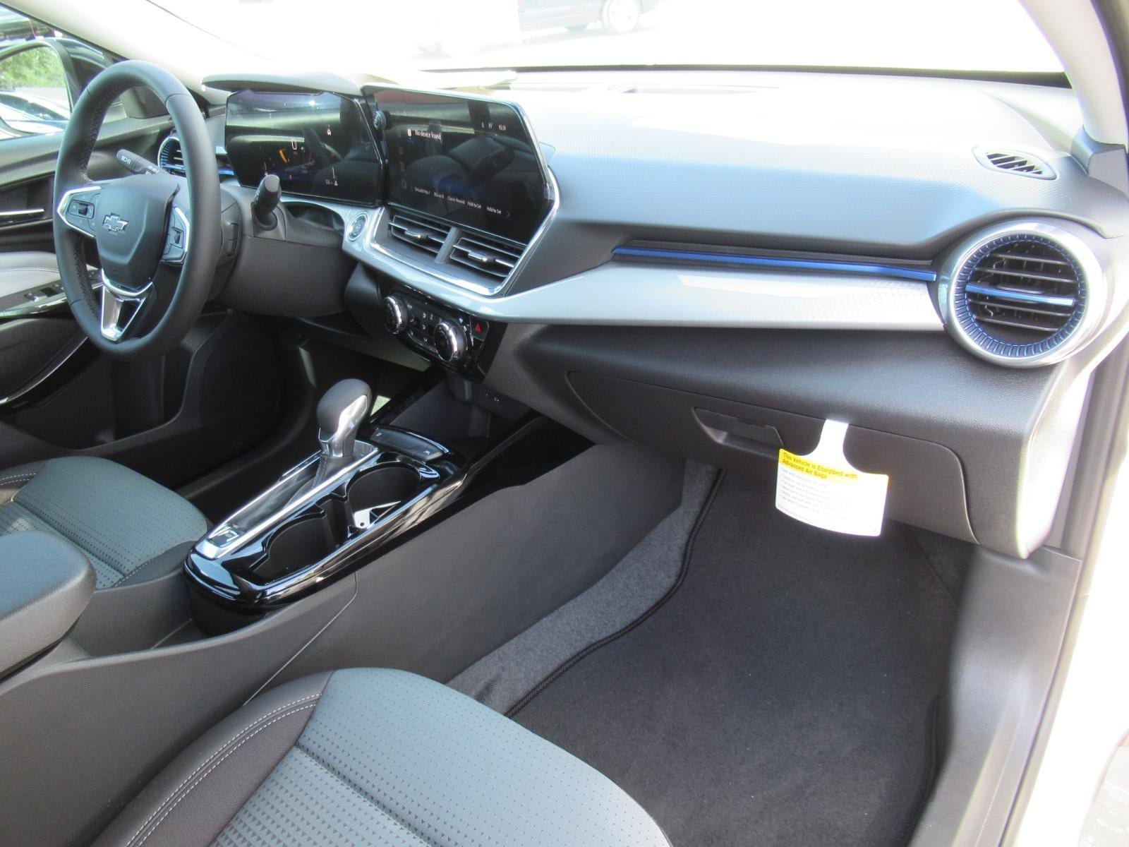 New 2026 Chevrolet Trax LT w/ Driver Confidence Package FWD image 12