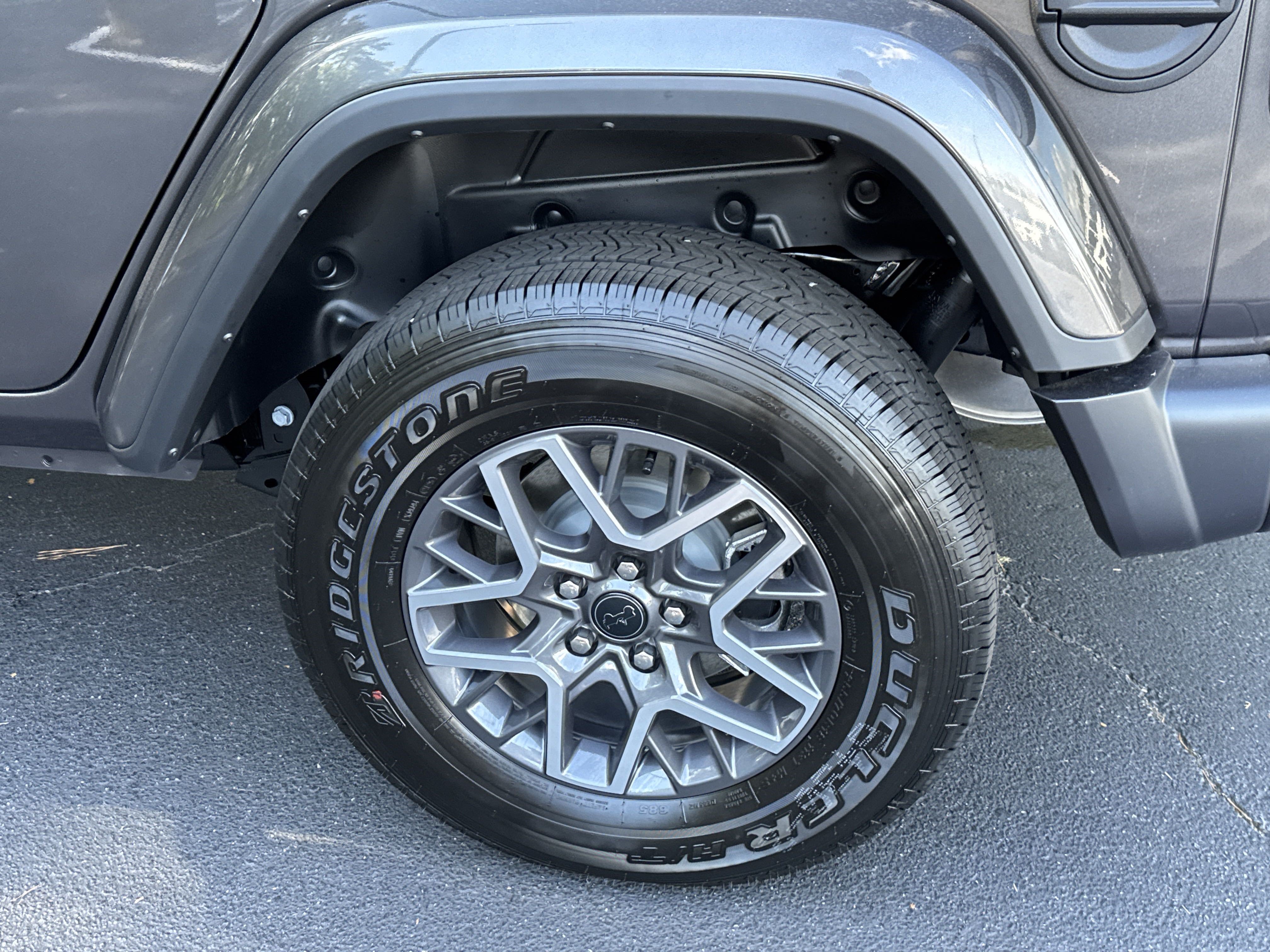 New 2025 Jeep Wrangler Unlimited Sahara AWD/4WD image 13