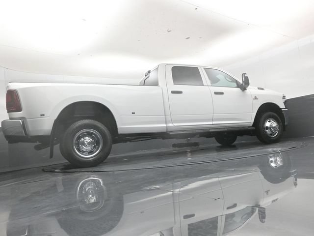 New 2026 RAM 3500 Tradesman AWD/4WD image 39