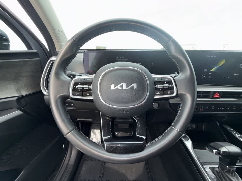 Used 2024 Kia Sorento X-Line EX AWD/4WD image 15