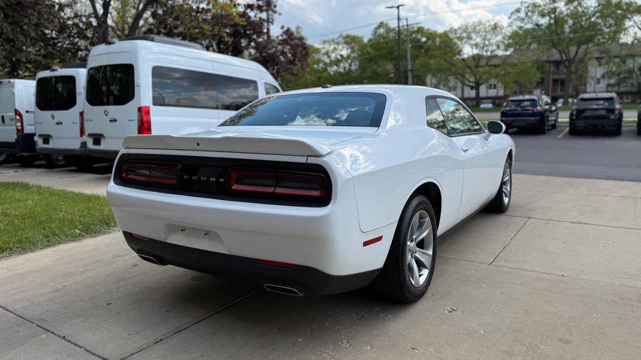 Used 2020 Dodge Challenger SXT RWD image 6