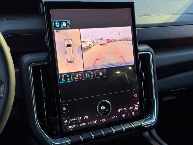 Used 2025 GMC Yukon XL Denali image 33