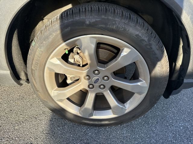 Used 2020 Ford Explorer Platinum w/ Premium Technology Package image 11