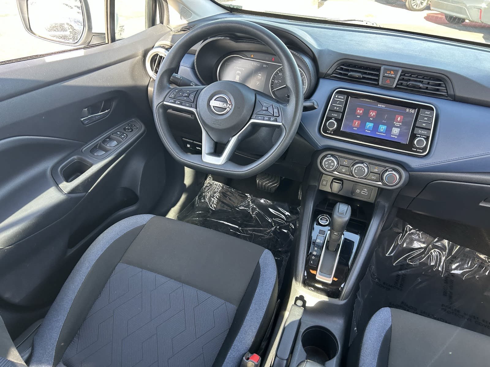 Used 2025 Nissan Versa SV FWD image 17