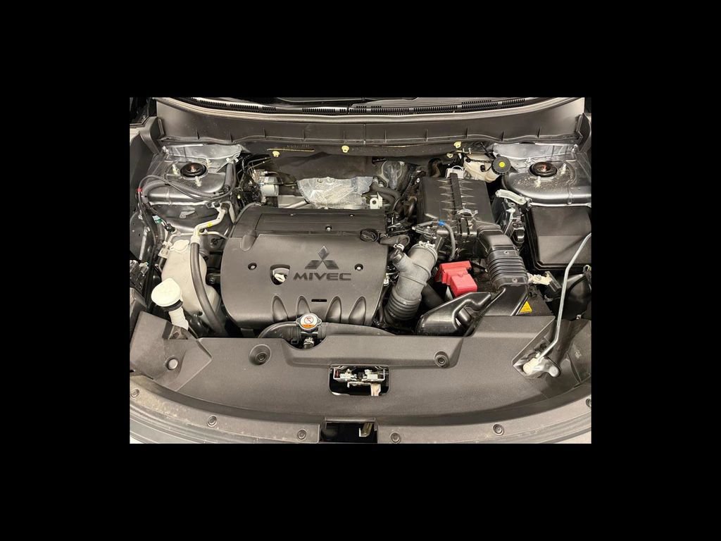 Used 2025 Mitsubishi Outlander Sport ES AWD/4WD image 21