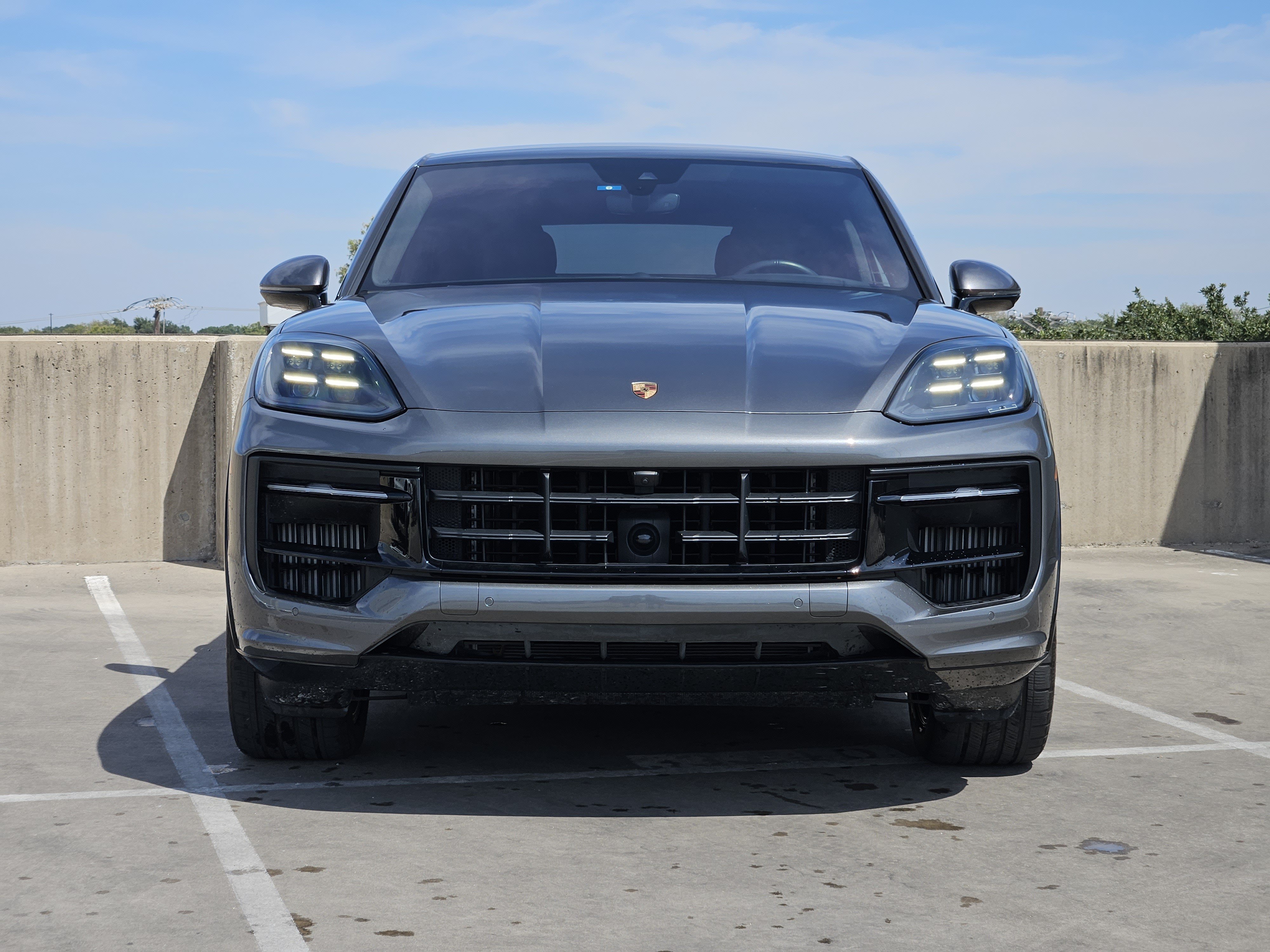 Certified 2025 Porsche Cayenne GTS AWD/4WD image 11