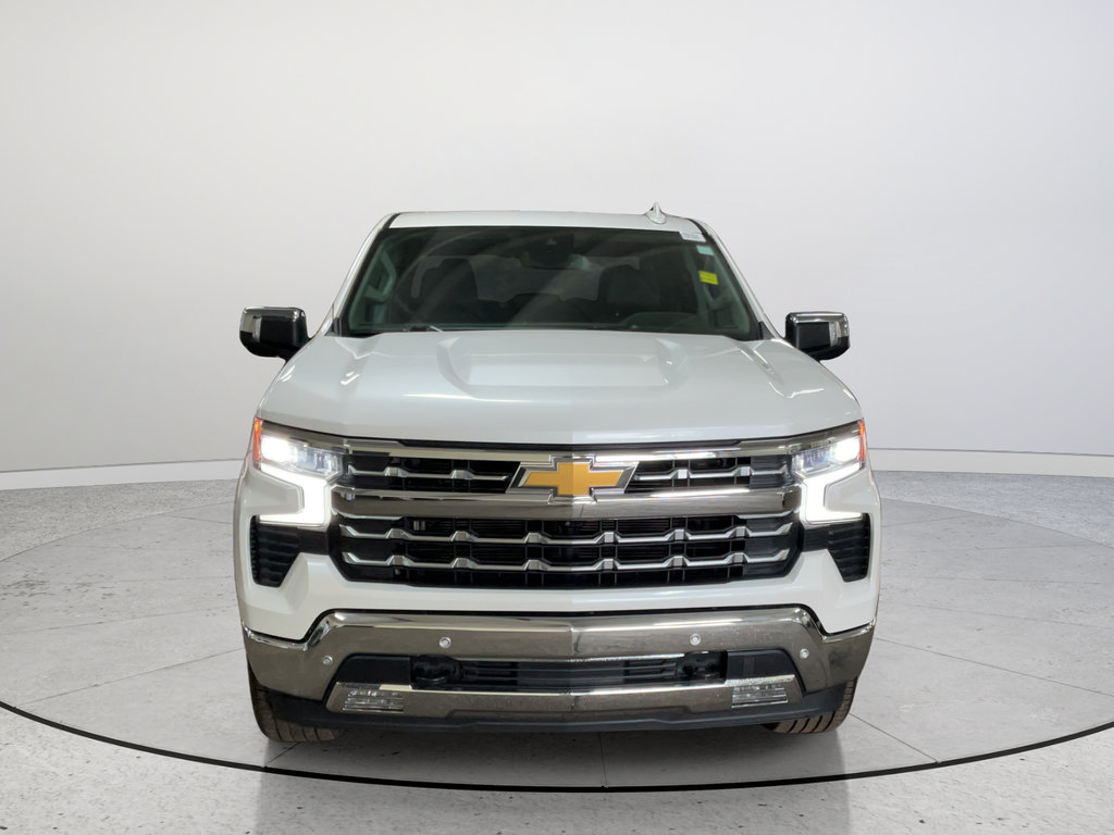 Certified 2022 Chevrolet Silverado 1500 LTZ w/ LTZ Convenience Package II AWD/4WD image 4