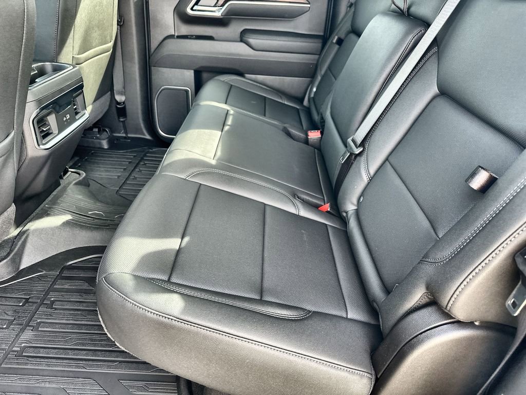 New 2026 GMC Sierra 1500 SLT image 16