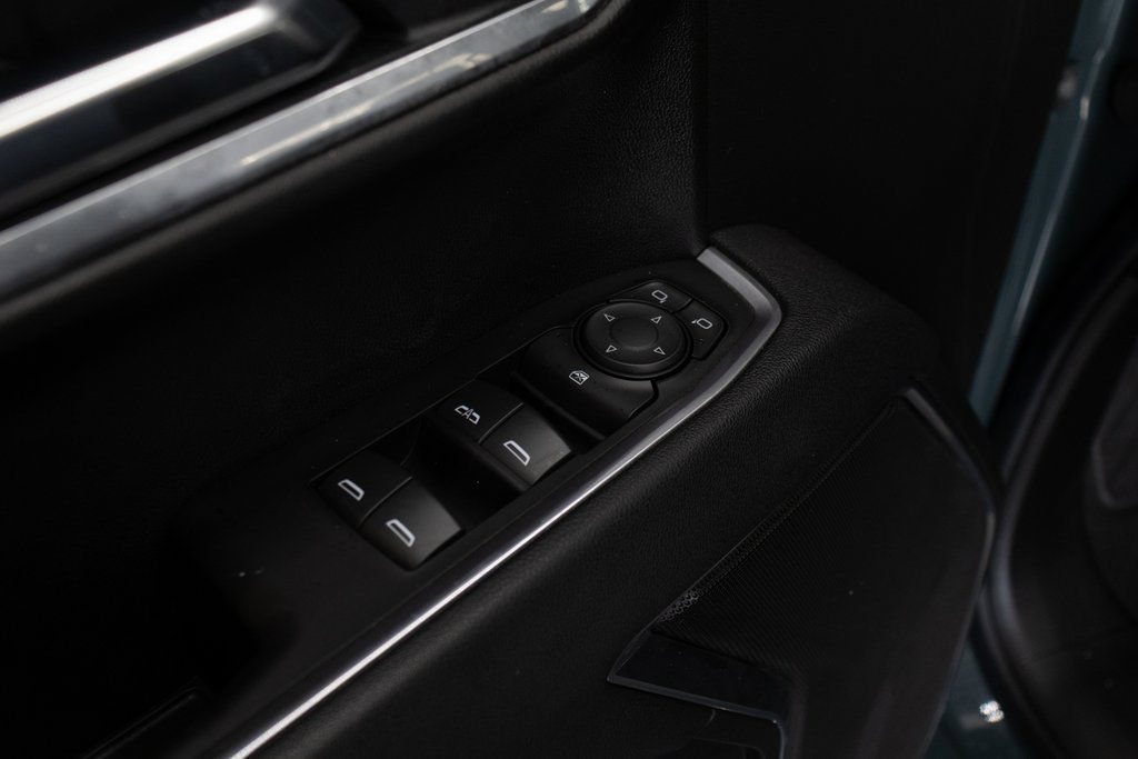 Used 2025 Chevrolet Silverado 1500 LT RWD image 17