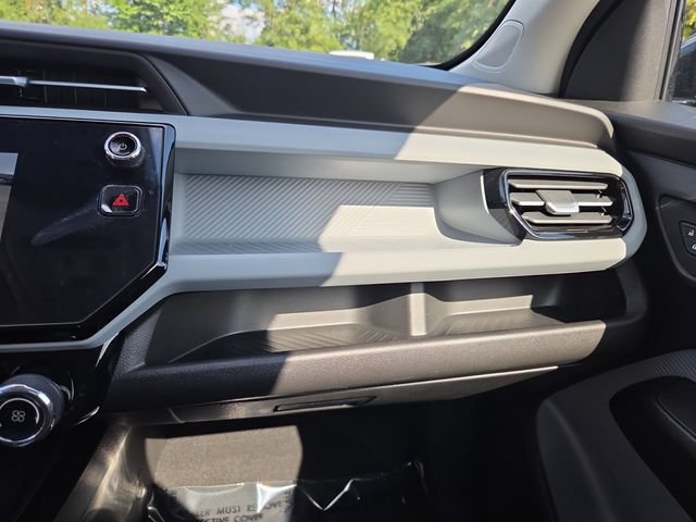 Used 2027 Chevrolet Bolt LT w/ LPO, All-Weather Package FWD image 28