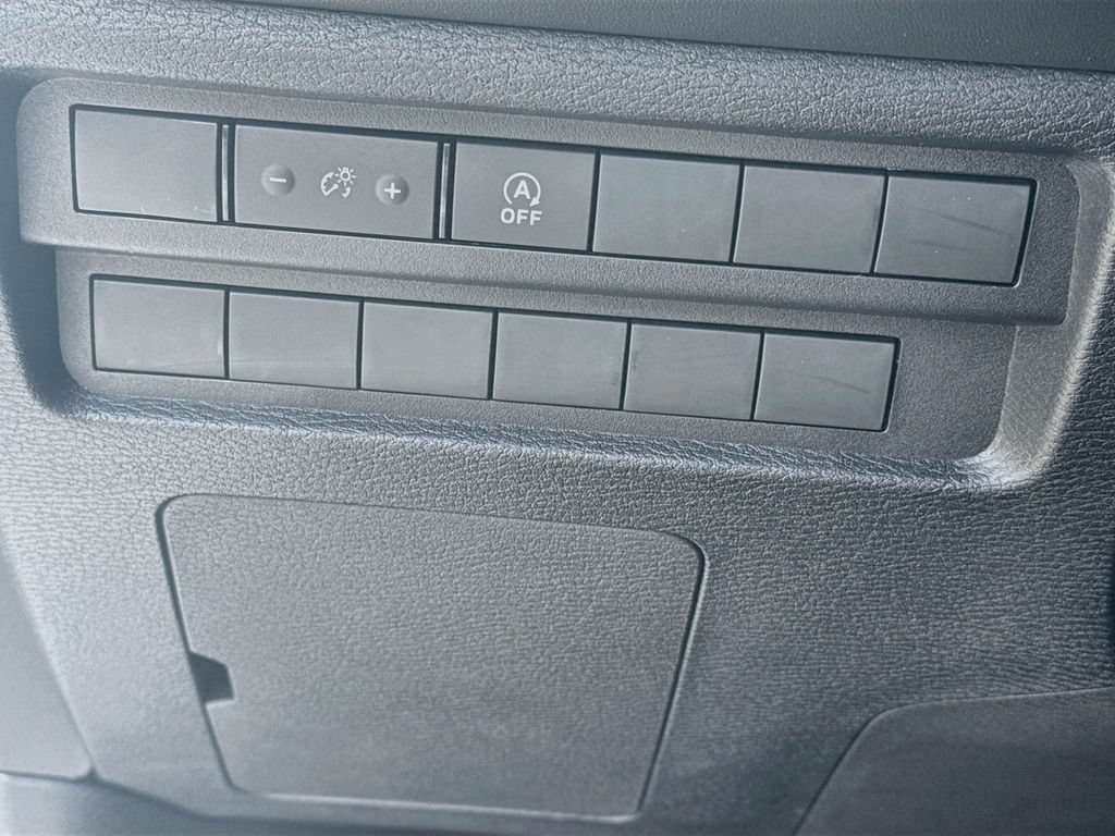 New 2026 Mitsubishi Outlander LE FWD image 10