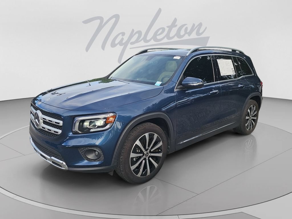 Used 2023 Mercedes-Benz GLB 250 4MATIC w/ Premium Package image 1
