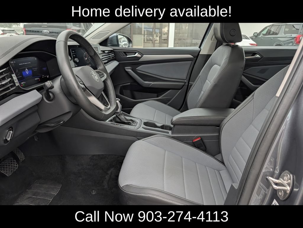Used 2026 Volkswagen Jetta SE FWD image 27