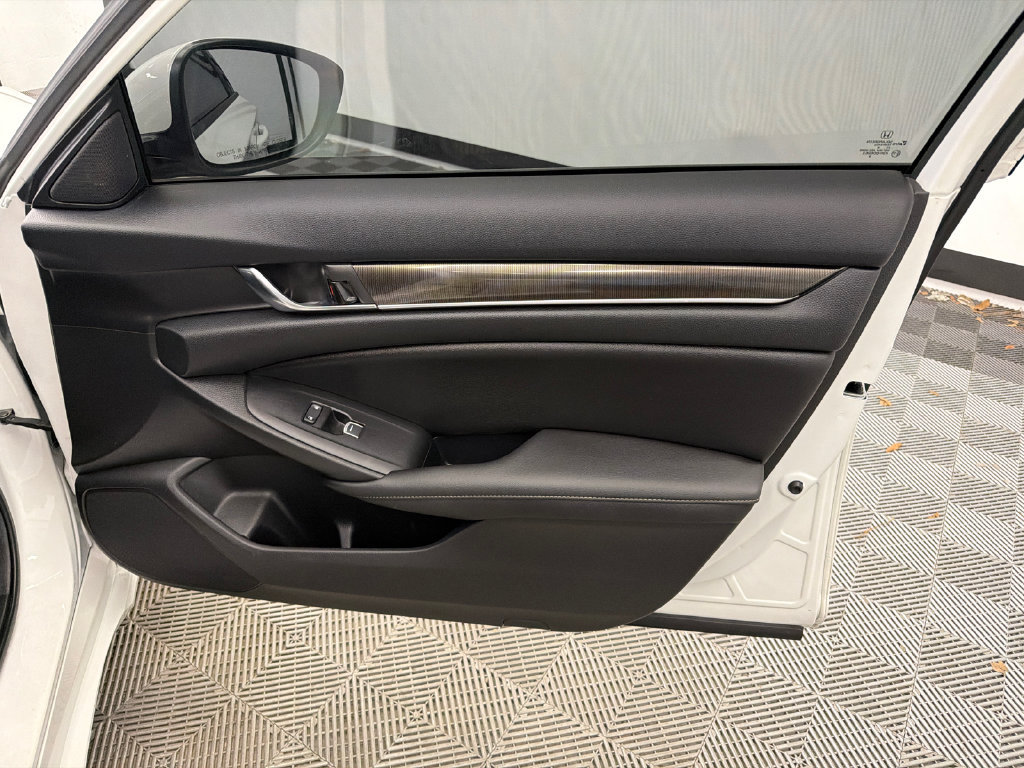 Used 2019 Honda Accord Sport image 15
