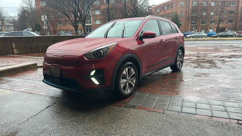 Used 2022 Kia Niro EX Premium w/ Cold Weather Package image 7