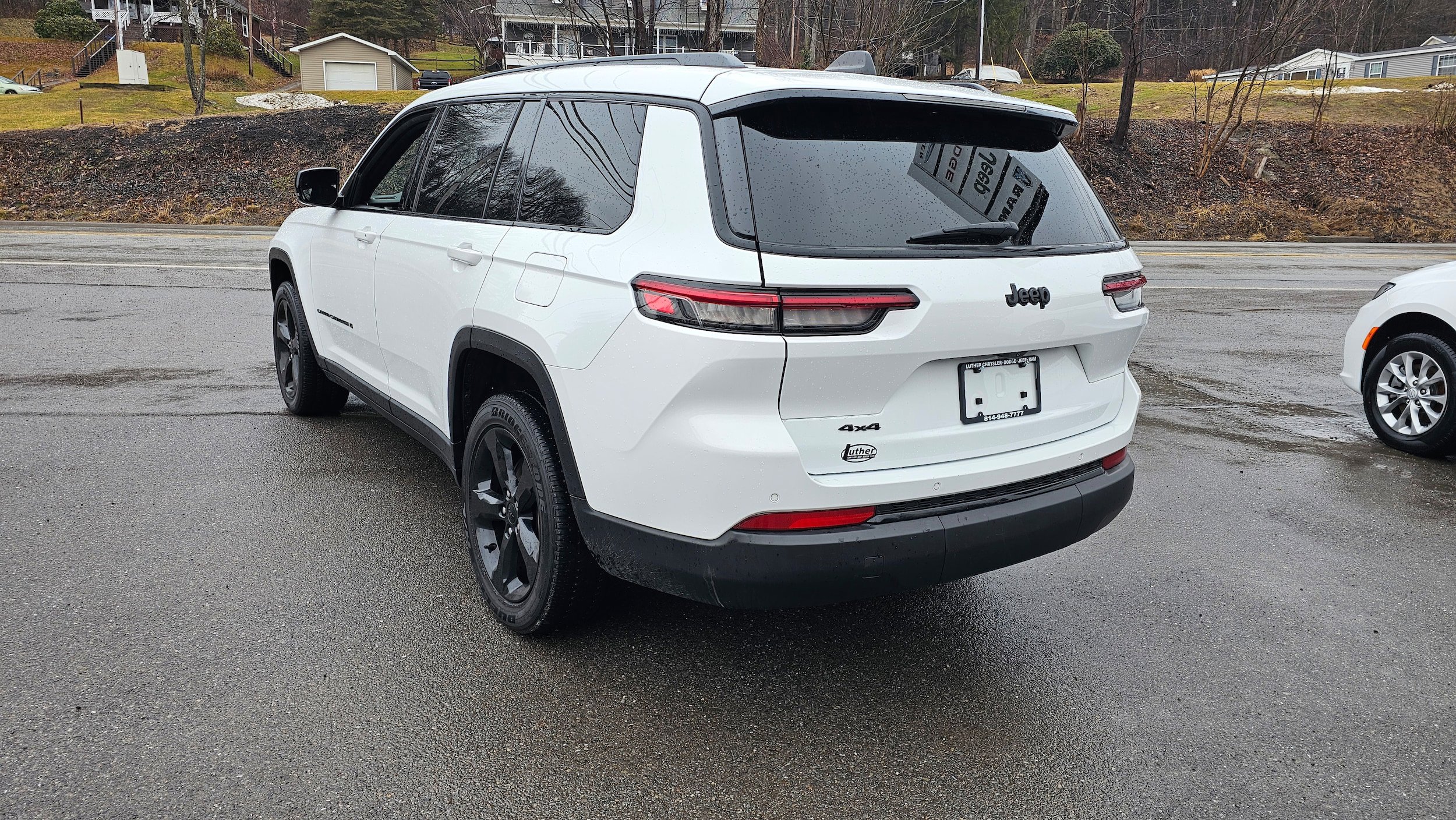Used 2023 Jeep Grand Cherokee L Laredo image 21