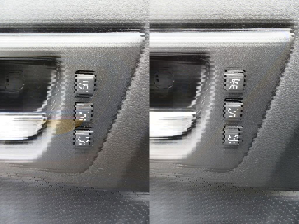 Used 2017 Subaru Outback 2.5i Limited AWD/4WD image 24