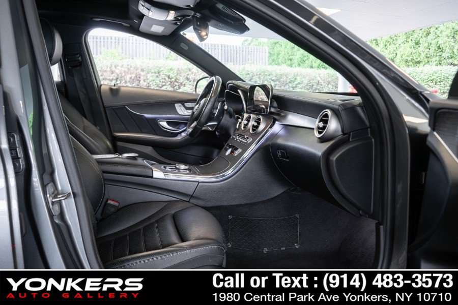 Used 2020 Mercedes-Benz C 43 AMG 4MATIC Sedan w/ Parking Assistance Package image 39