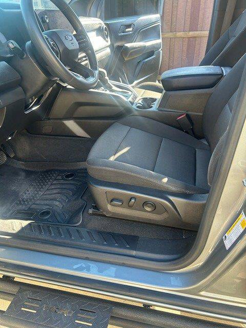 Used 2023 Chevrolet Colorado Trail Boss w/ Technology Package AWD/4WD image 16