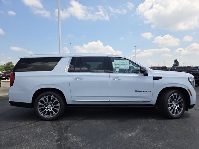 New 2026 GMC Yukon XL Denali w/ Denali Reserve Package AWD/4WD image 21